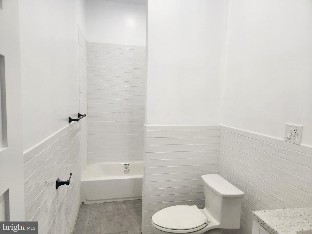 202 Carlisle St Property Photo 8