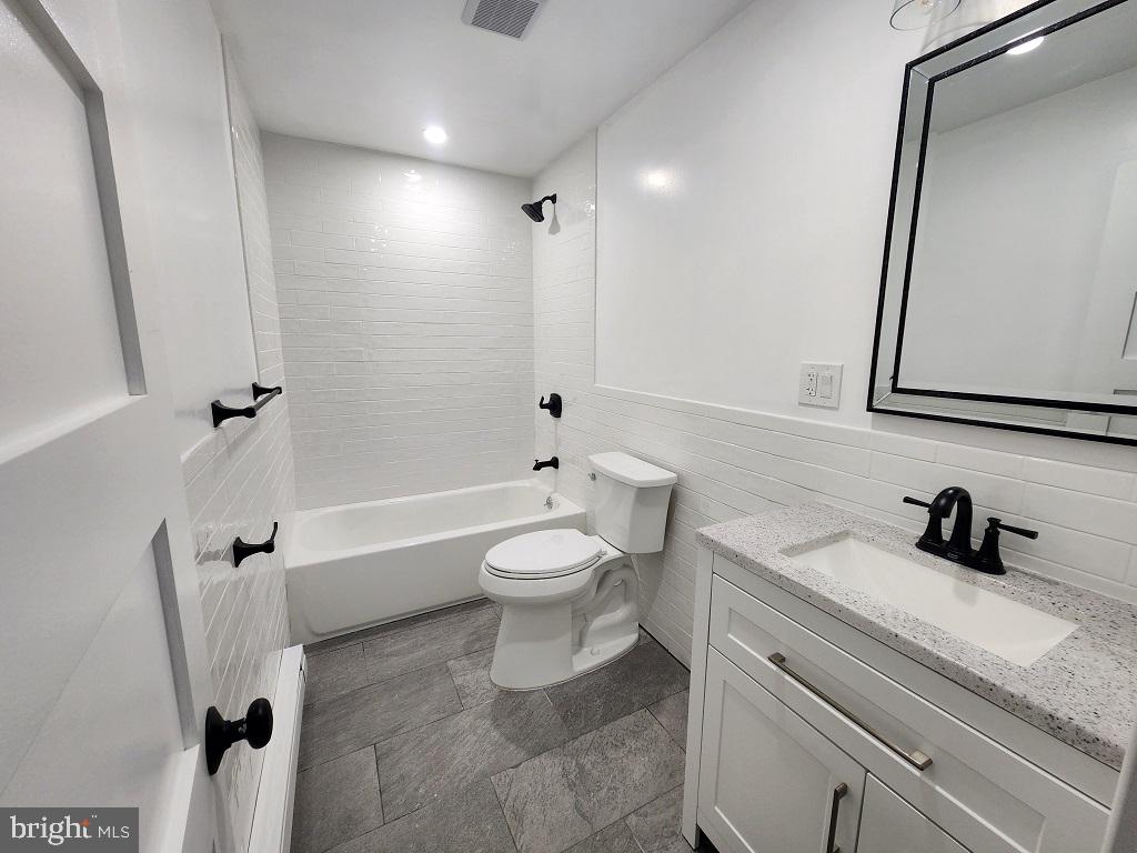 202 Carlisle St Property Photo 20