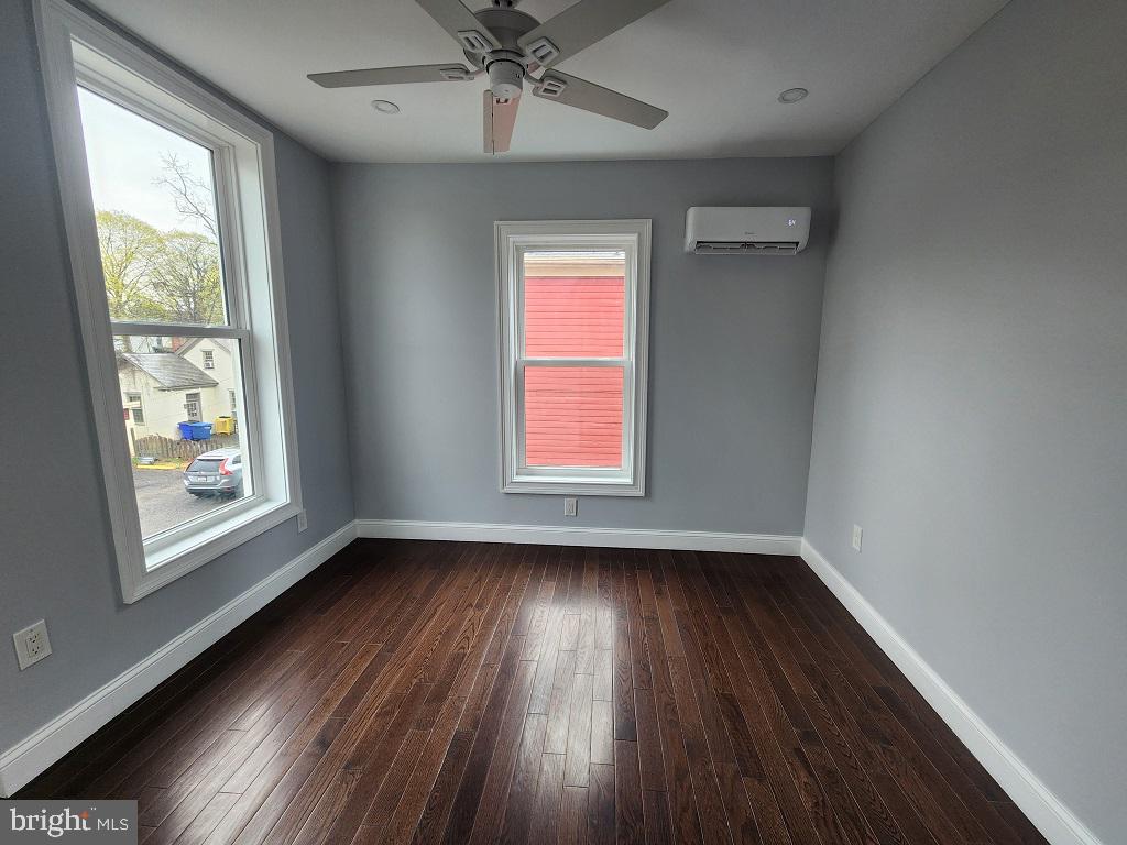 202 Carlisle St Property Photo 21