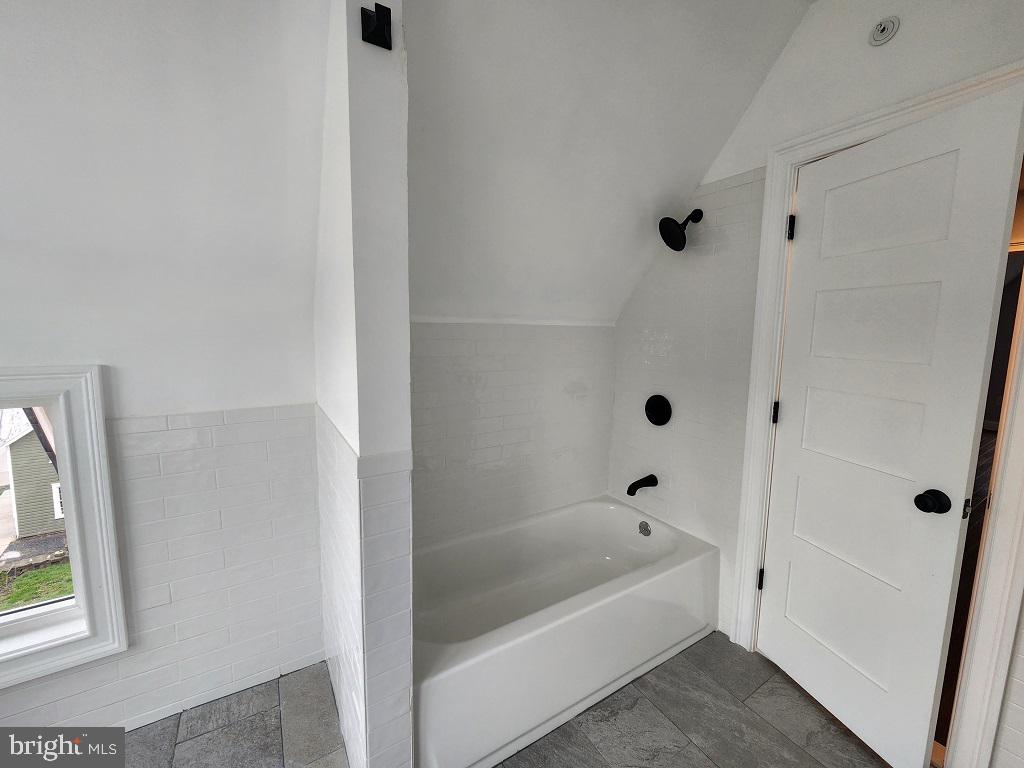 202 Carlisle St Property Photo 28