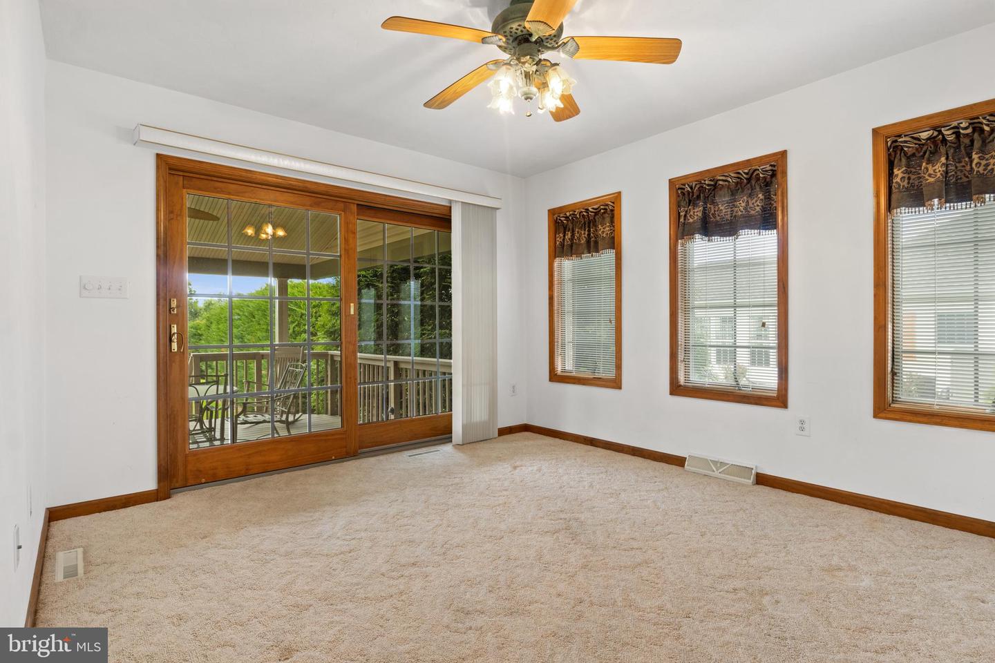 25 Warm Breeze Ct Property Photo 33