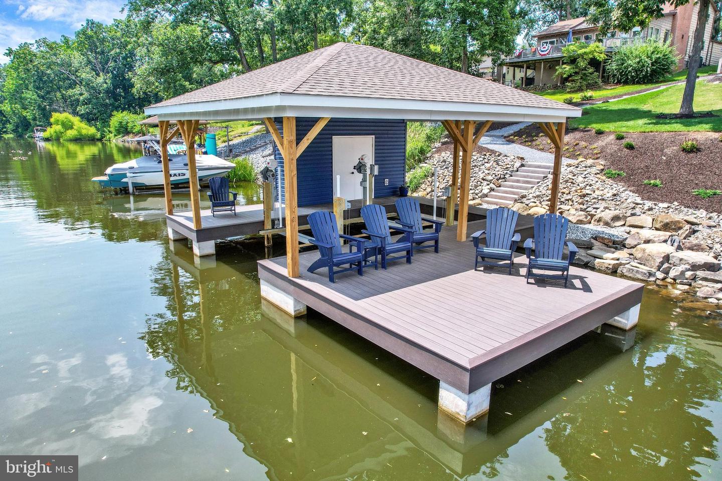276 LAKE MEADE DR