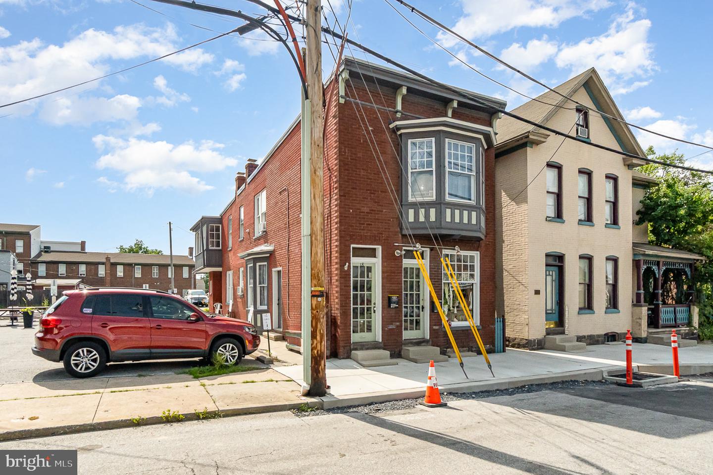 18 N Washington St Property Photo 3
