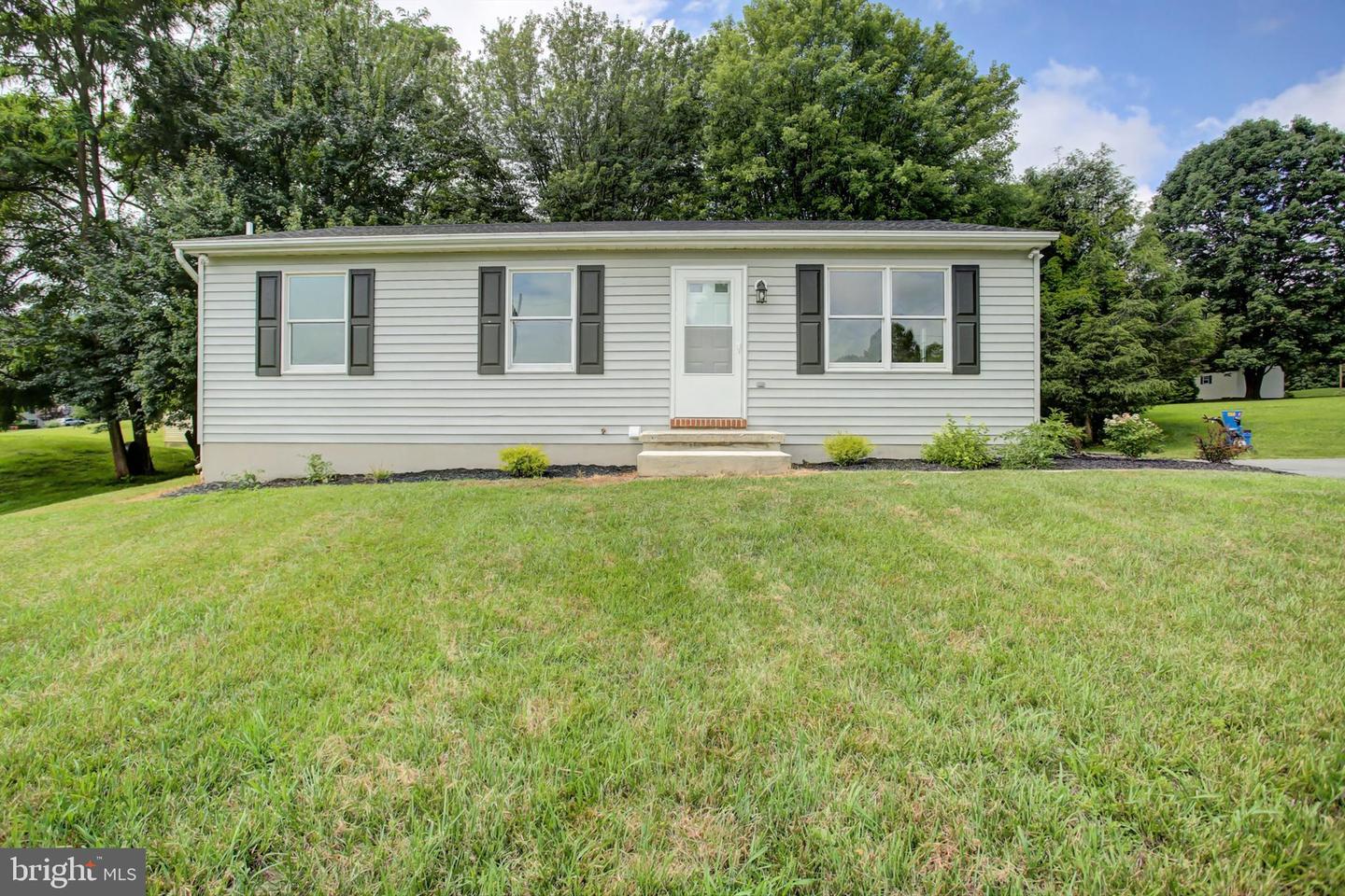 10 Lower Trl Property Photo 1
