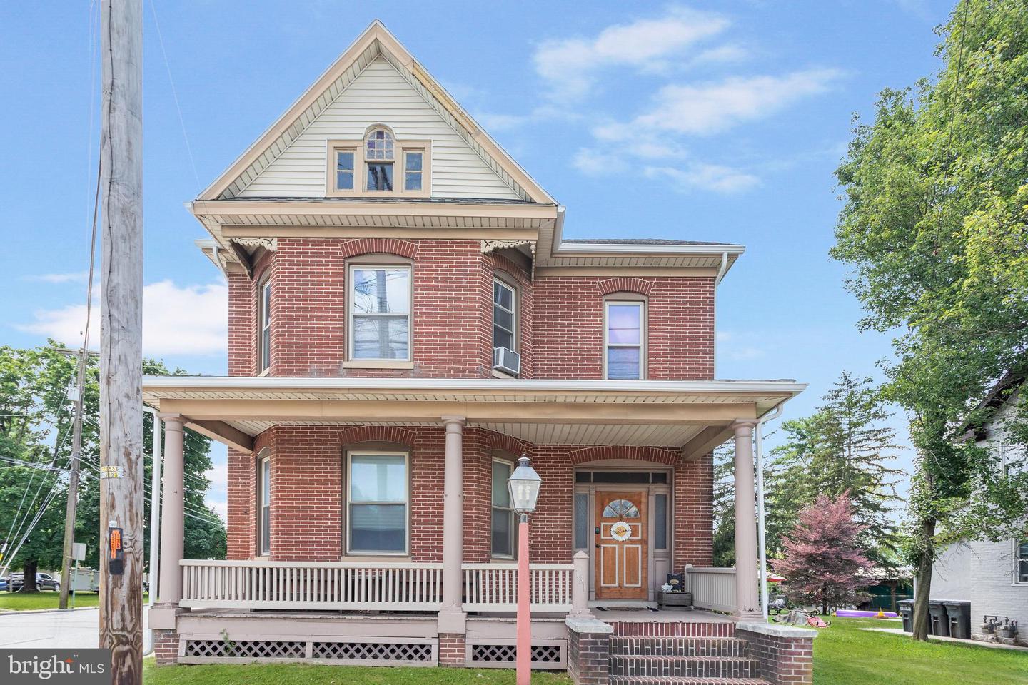 131 Hanover St Property Photo 1