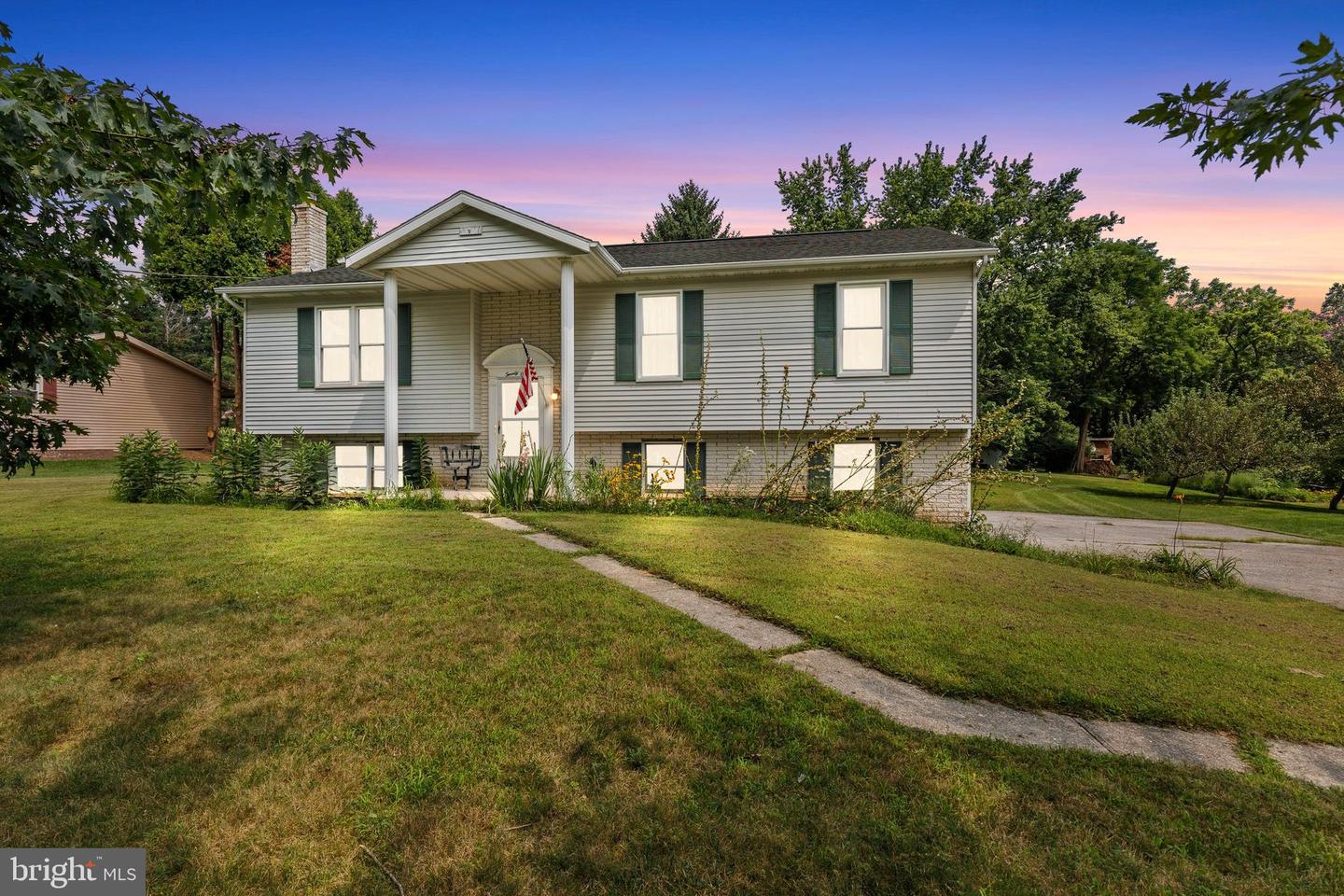 21 Longstreet Dr Property Photo 1