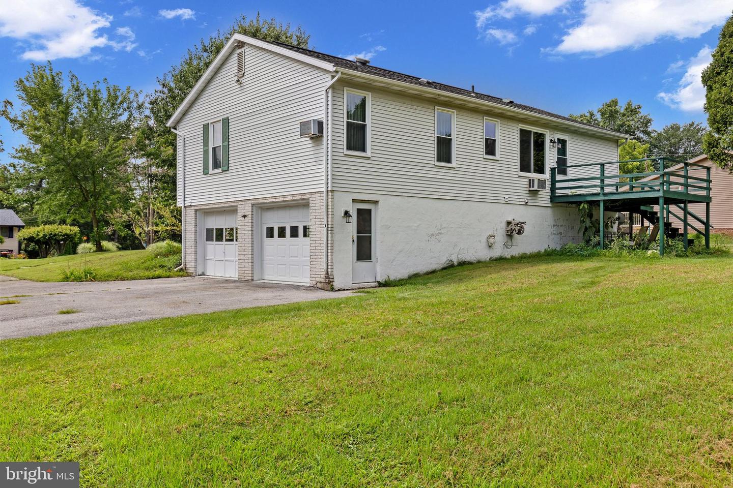 21 Longstreet Dr Property Photo 3