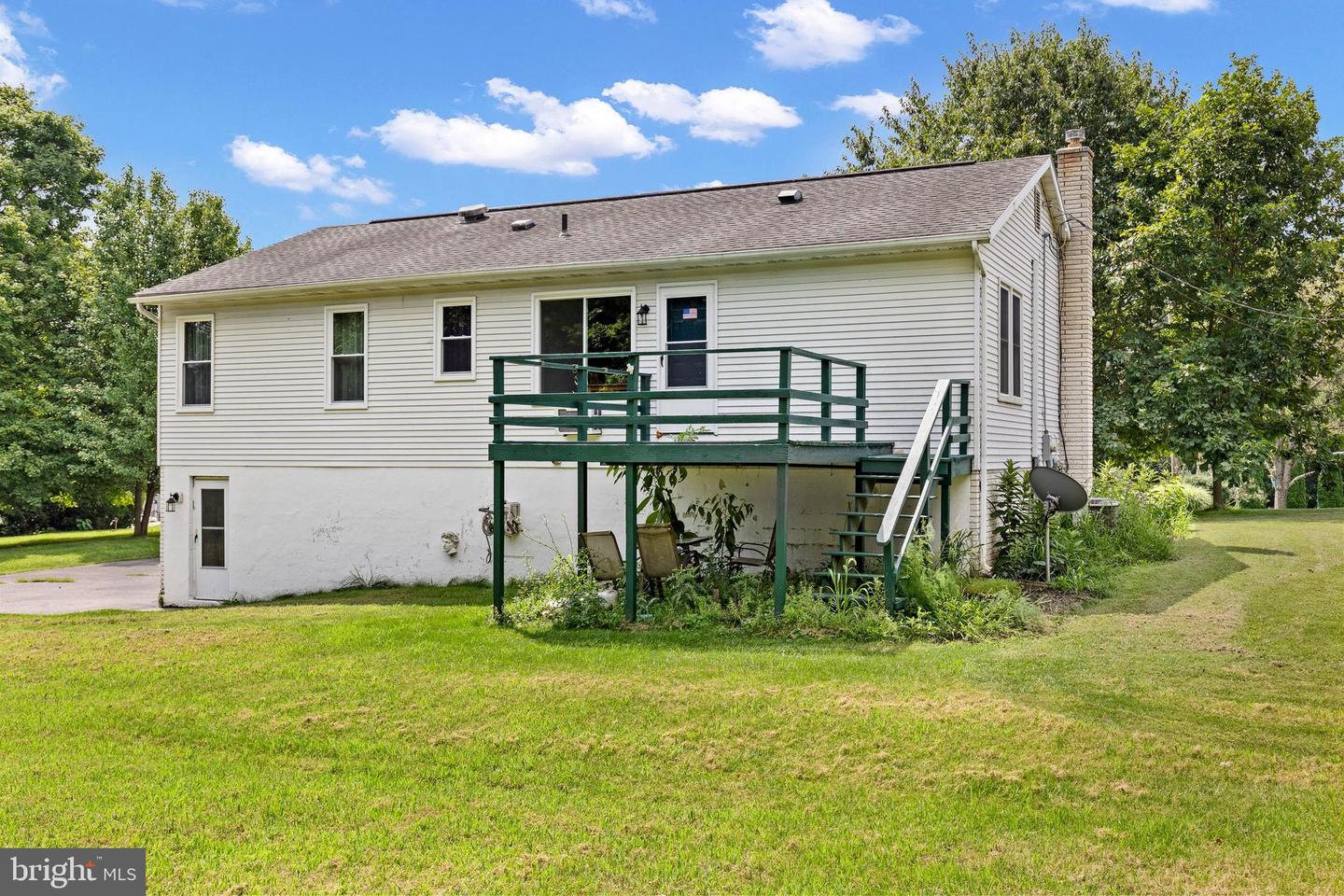 21 Longstreet Dr Property Photo 4