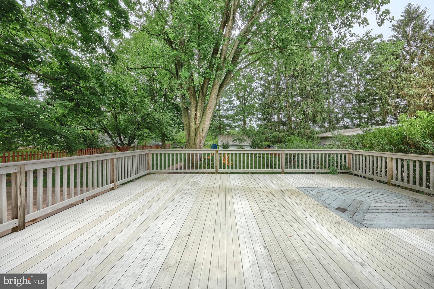 415 Lincoln Way W Property Photo 46