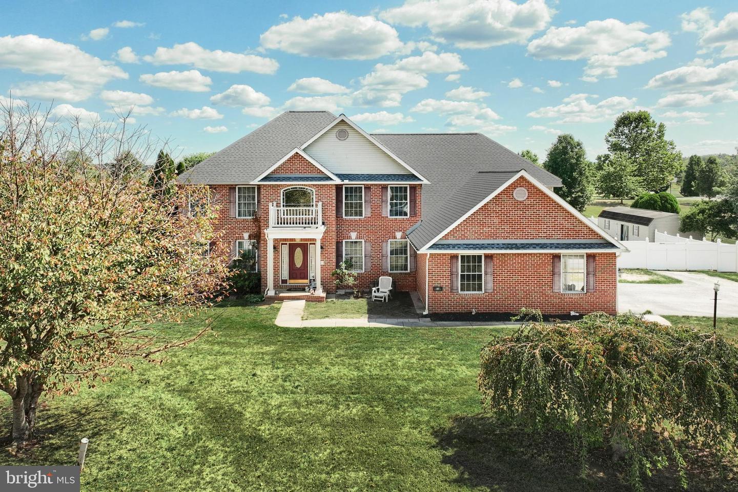 37 Amanda Dr Property Photo 1