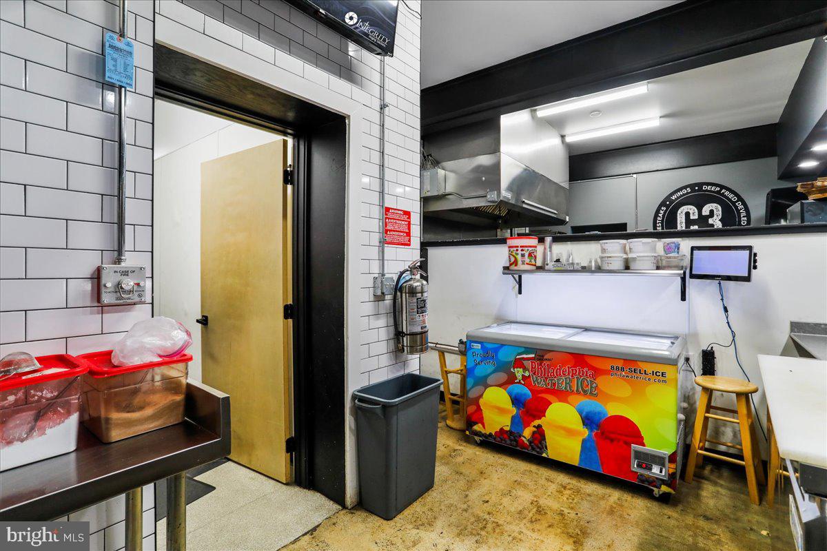 985 Baltimore Pike Property Photo 43