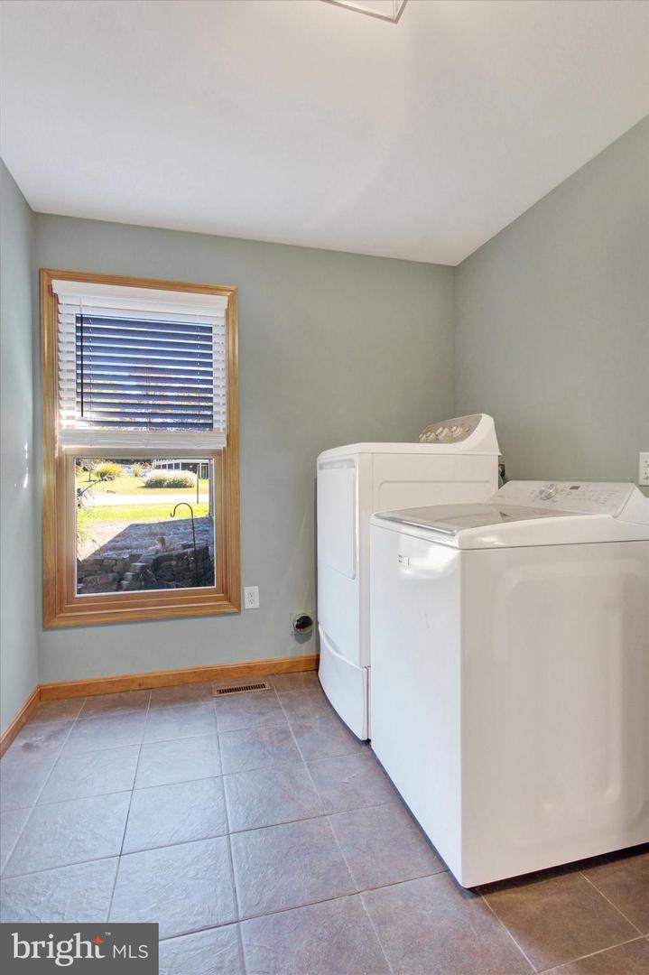 400 Lake Meade Dr Property Photo 22