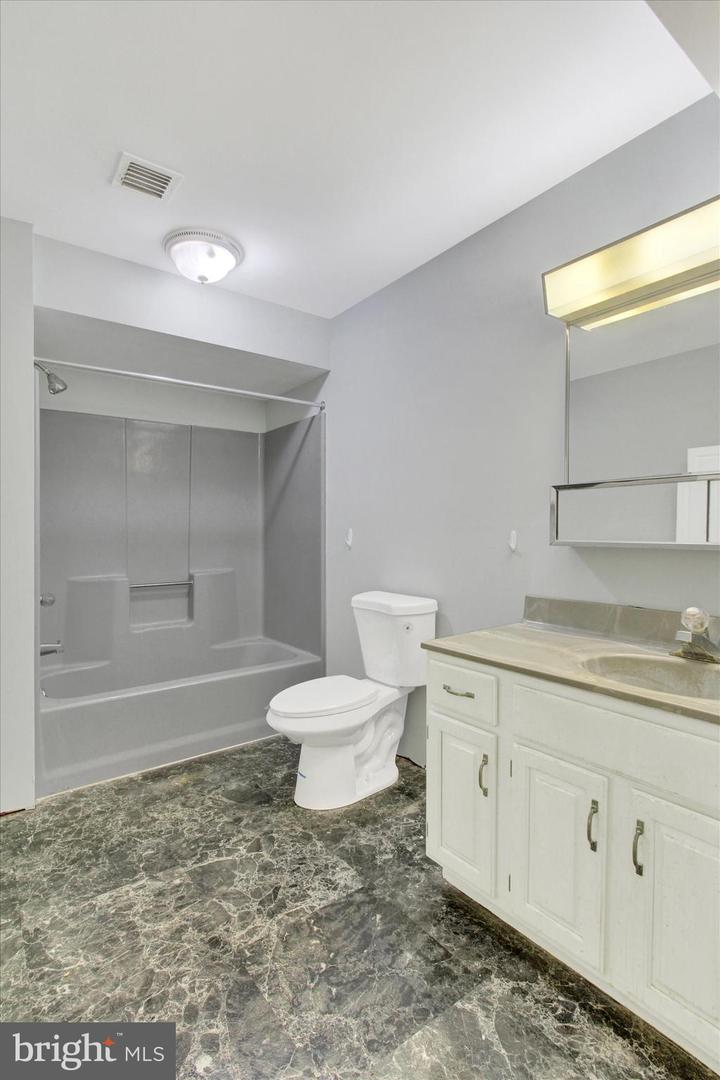400 Lake Meade Dr Property Photo 41