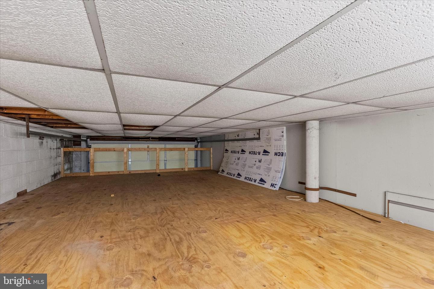 426 Lincolnway W Property Photo 20
