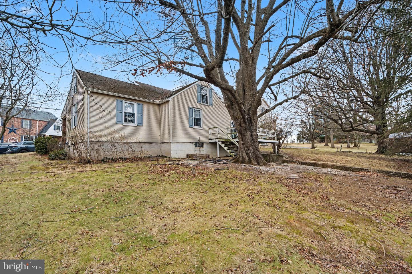 533 Hillcrest Pl Property Photo 30