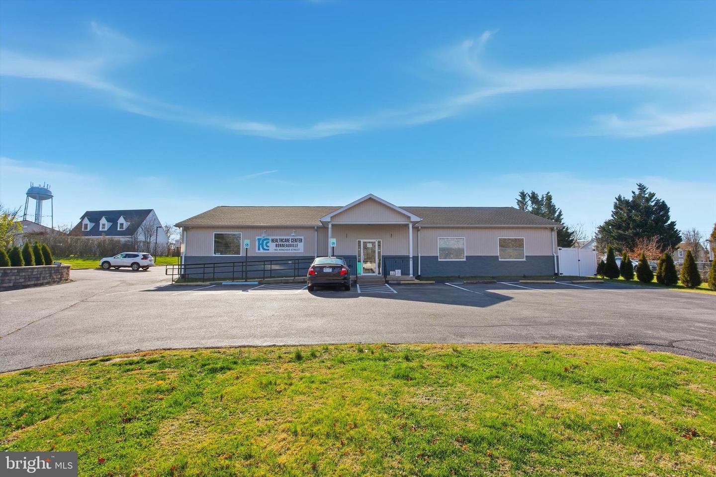14 E Hanover Property Photo 1