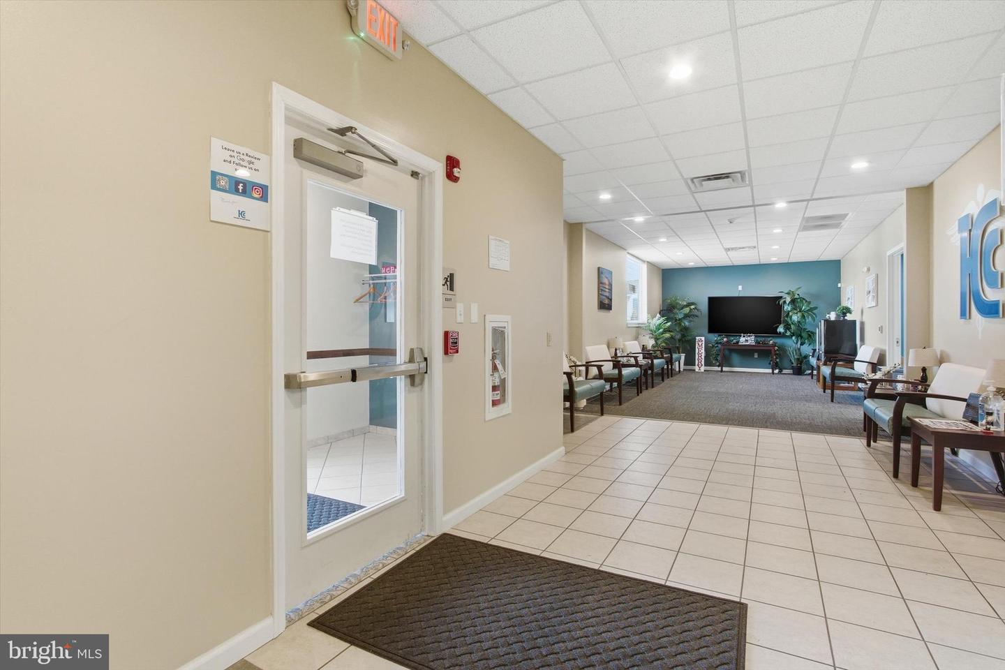 14 E Hanover Property Photo 10