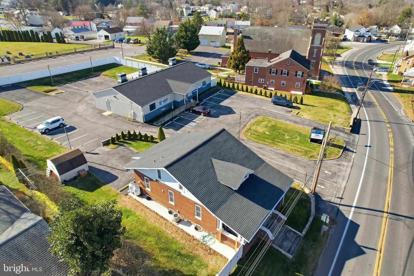 14 E Hanover Property Photo 25