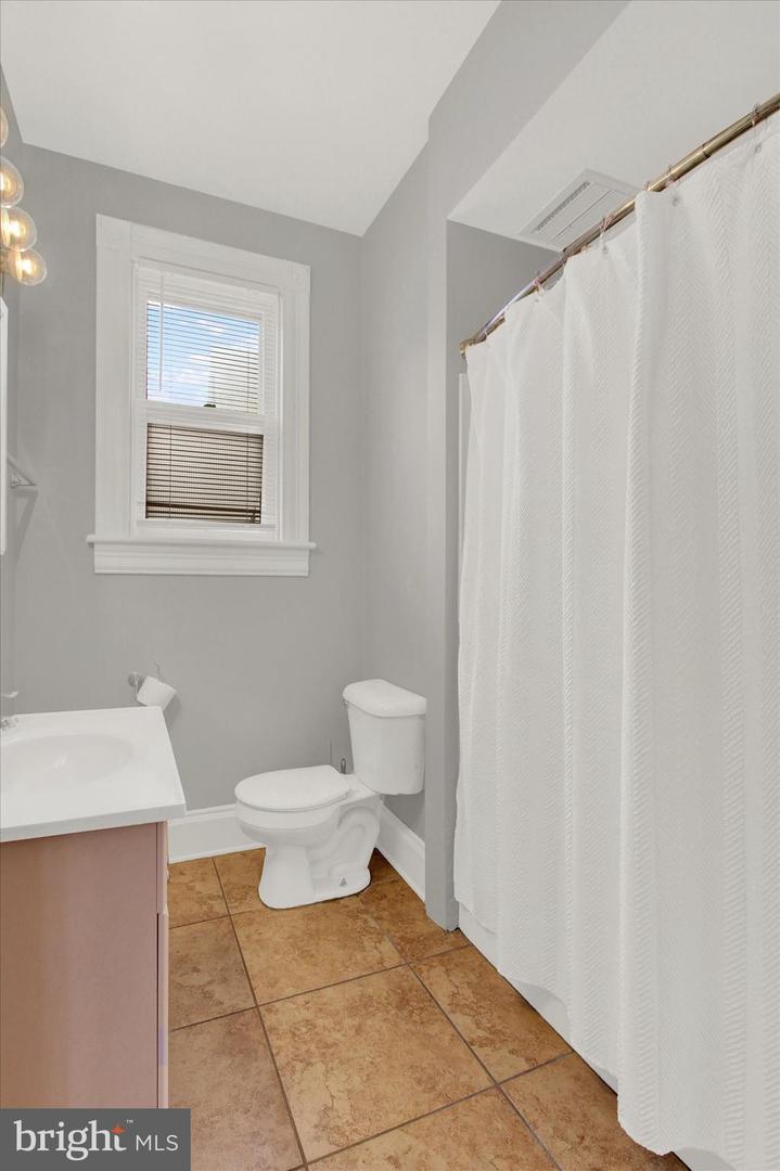 204 Carlisle St Property Photo 31
