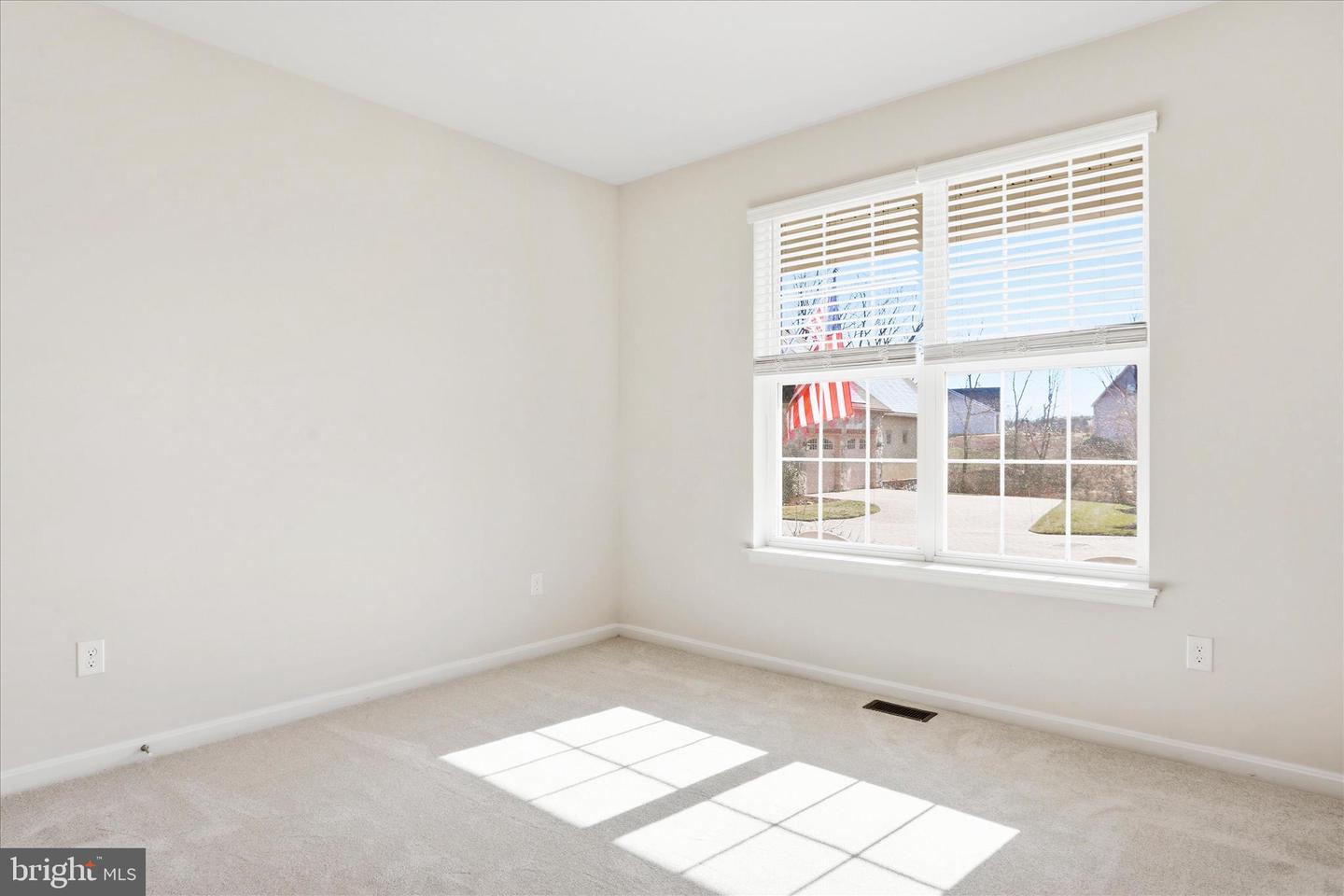101 Brookside Ln Property Photo 7