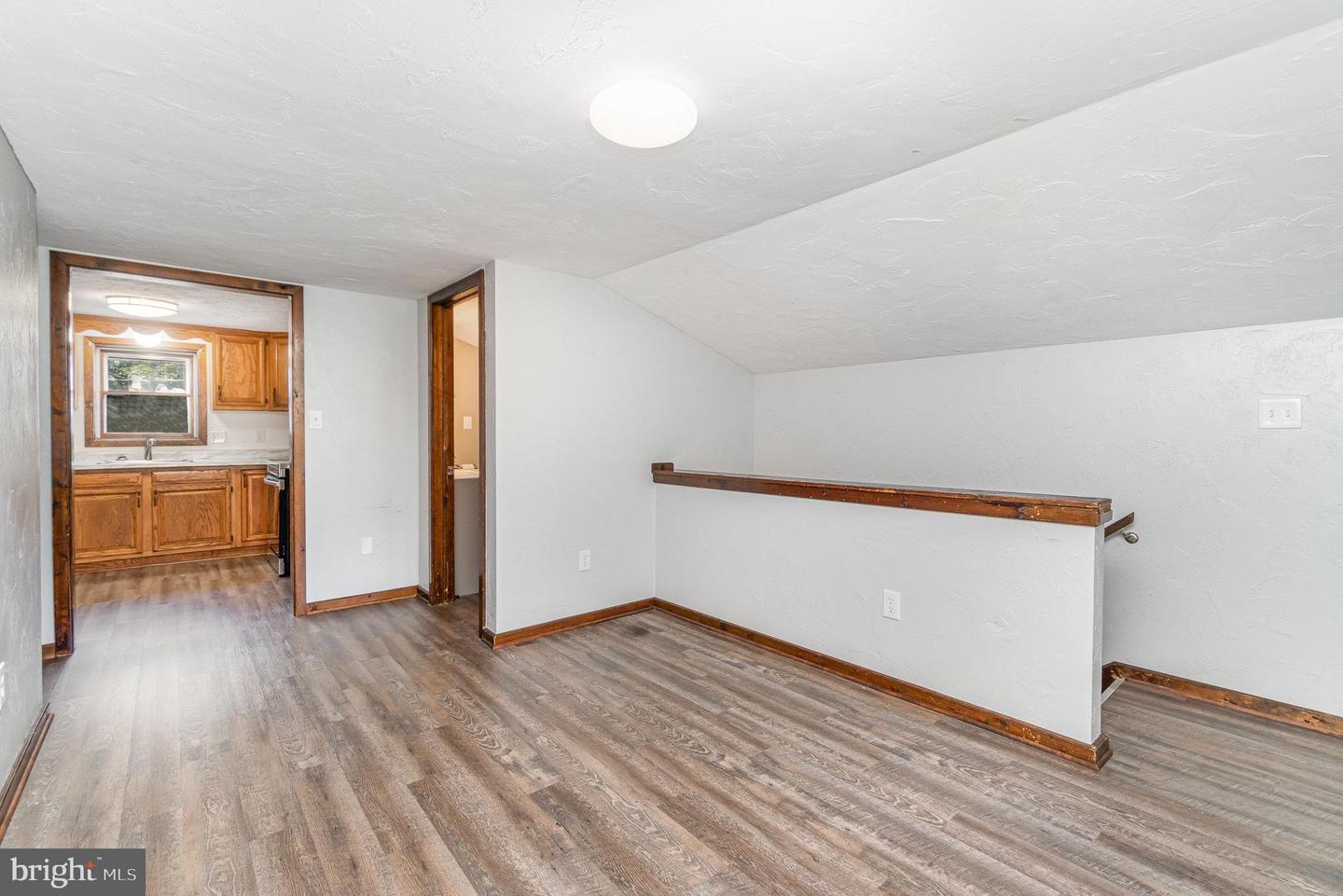 31 E Water St Property Photo 7