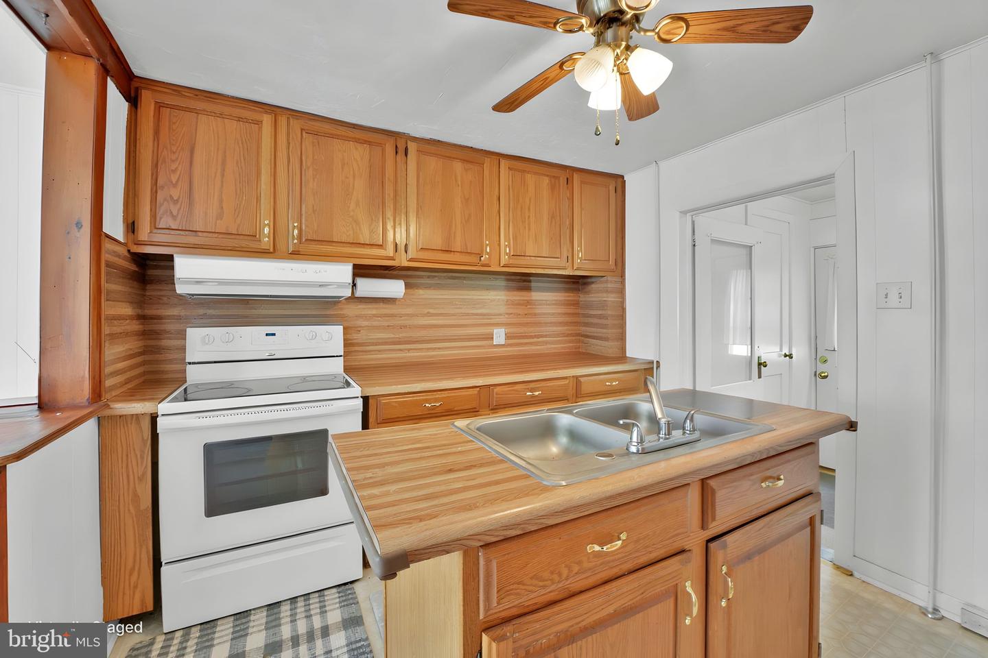 799 Hanover Pike Property Photo 4