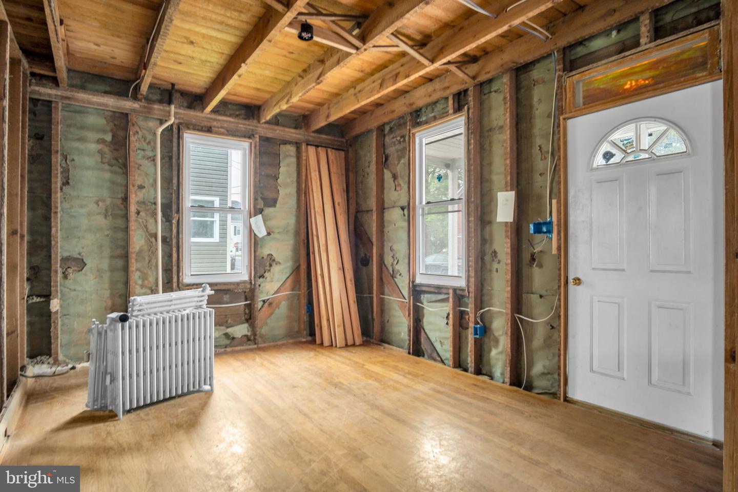 17 Penn St Property Photo 9