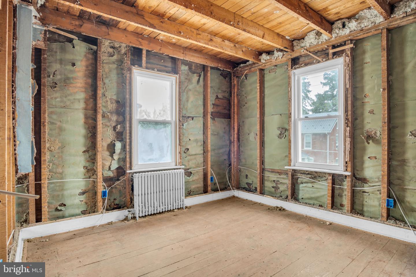 17 Penn St Property Photo 13