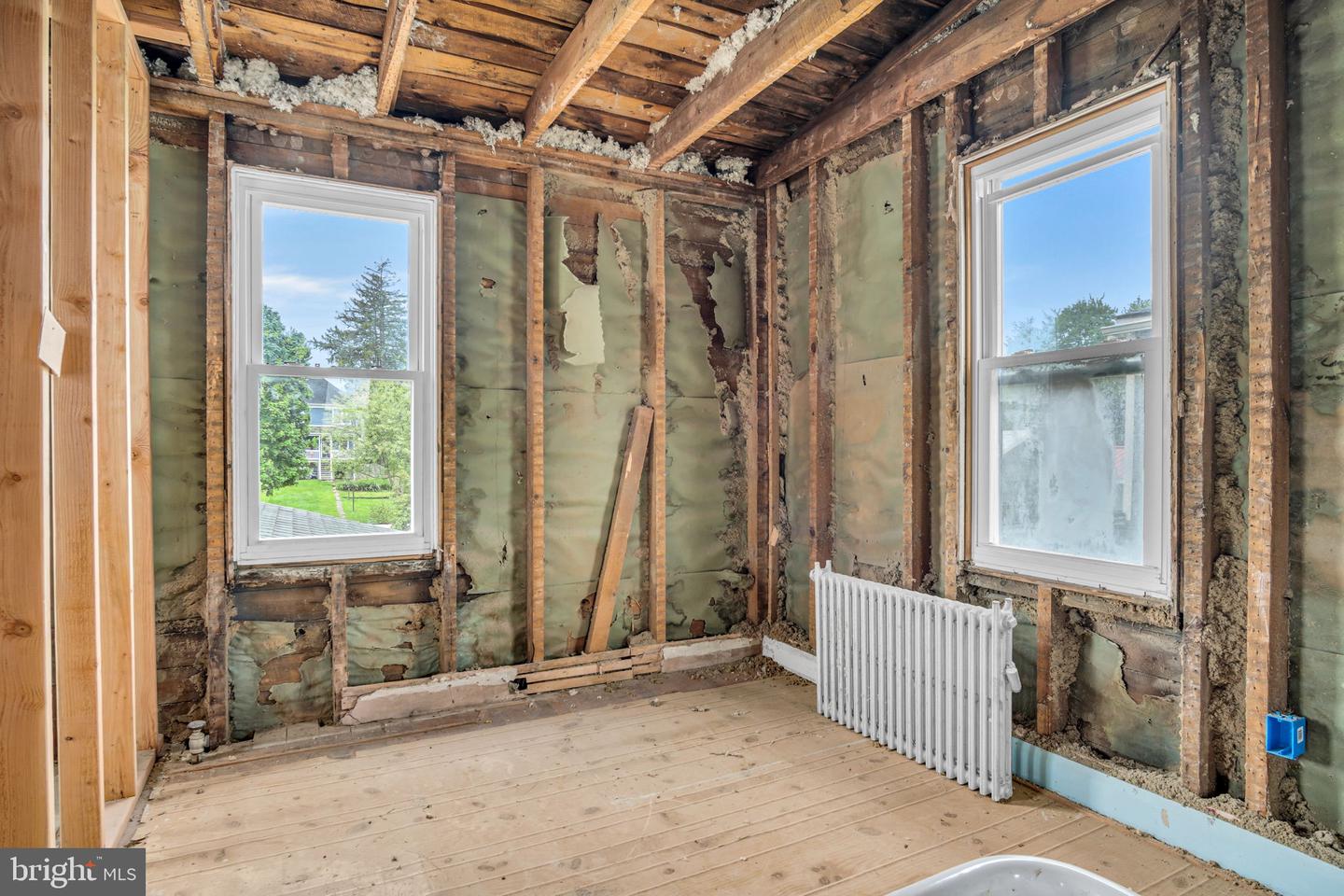 17 Penn St Property Photo 15