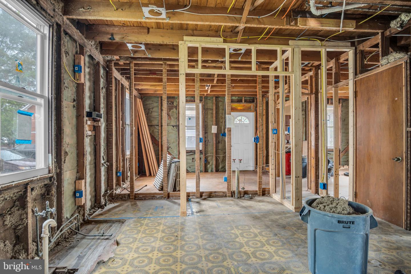 17 Penn St Property Photo 18