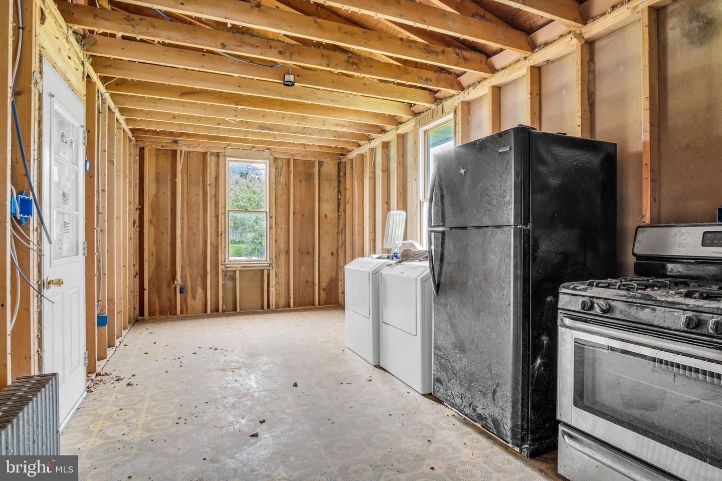 17 Penn St Property Photo 21