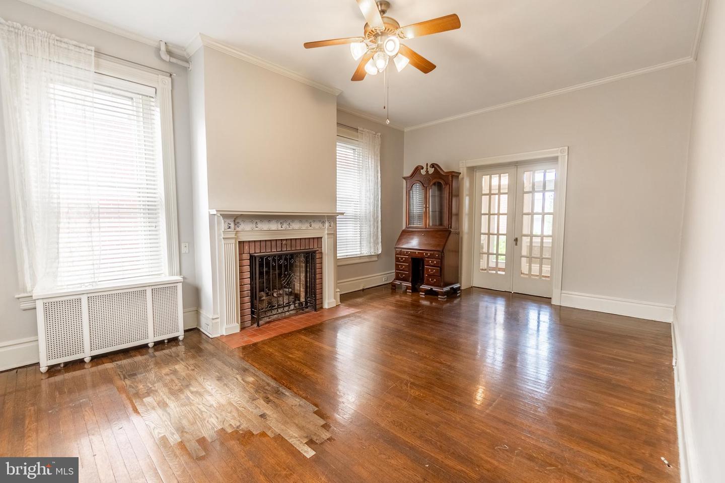 300 Lincoln Way W Property Photo 12