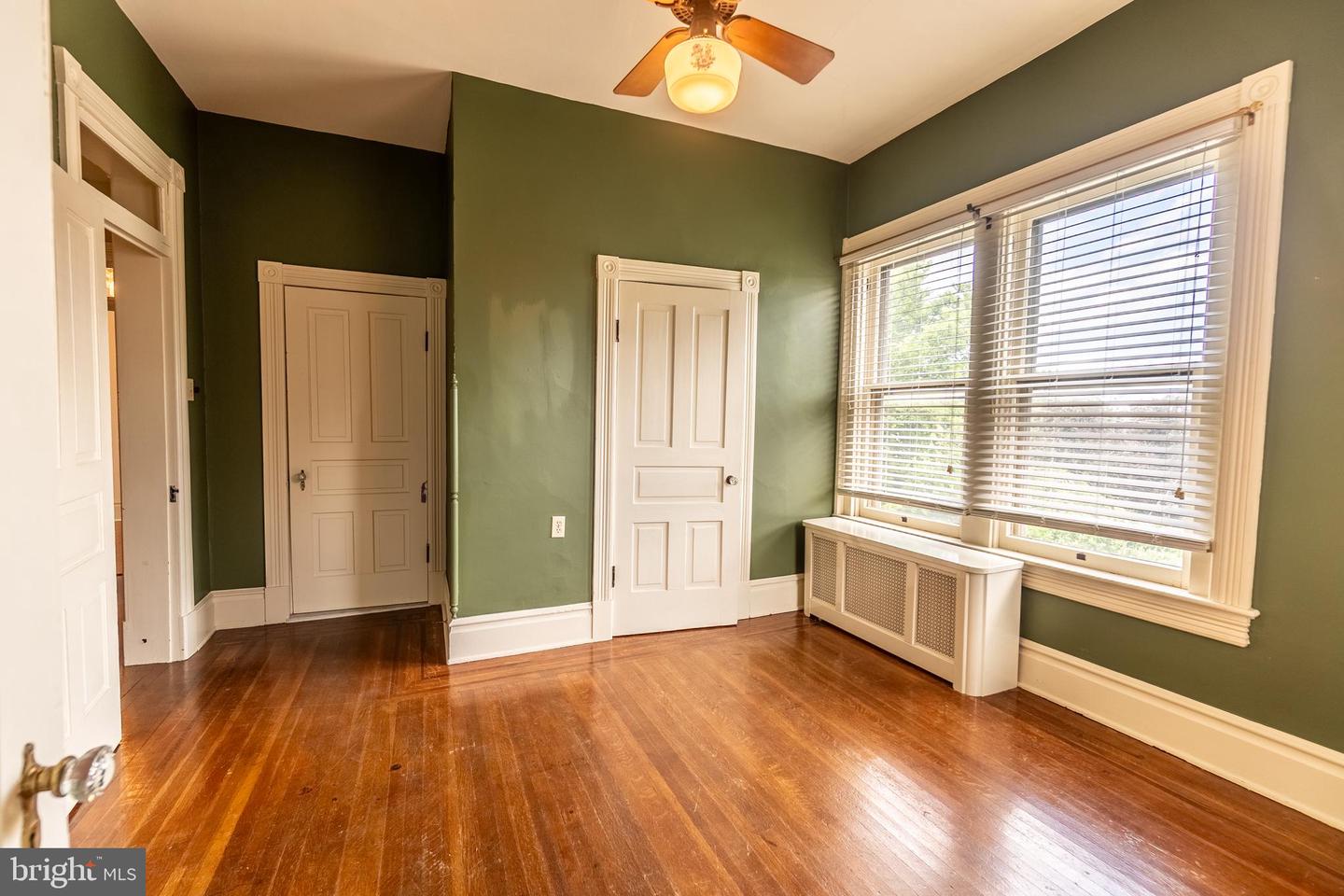 300 Lincoln Way W Property Photo 25