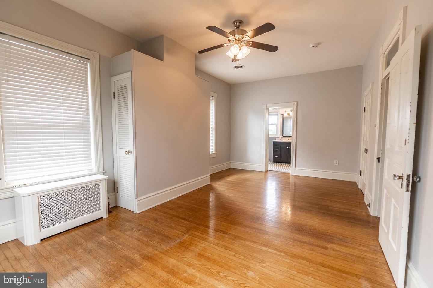 300 Lincoln Way W Property Photo 28