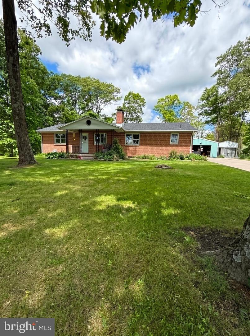 890 STONEY POINT RD