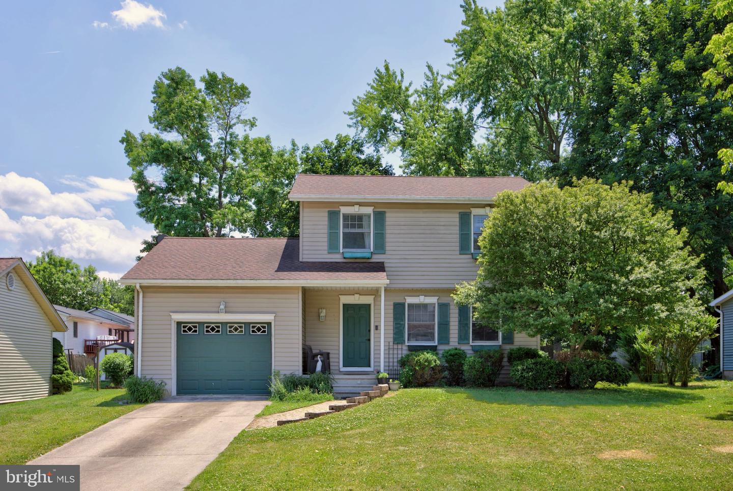 49 E LAKEVIEW DR