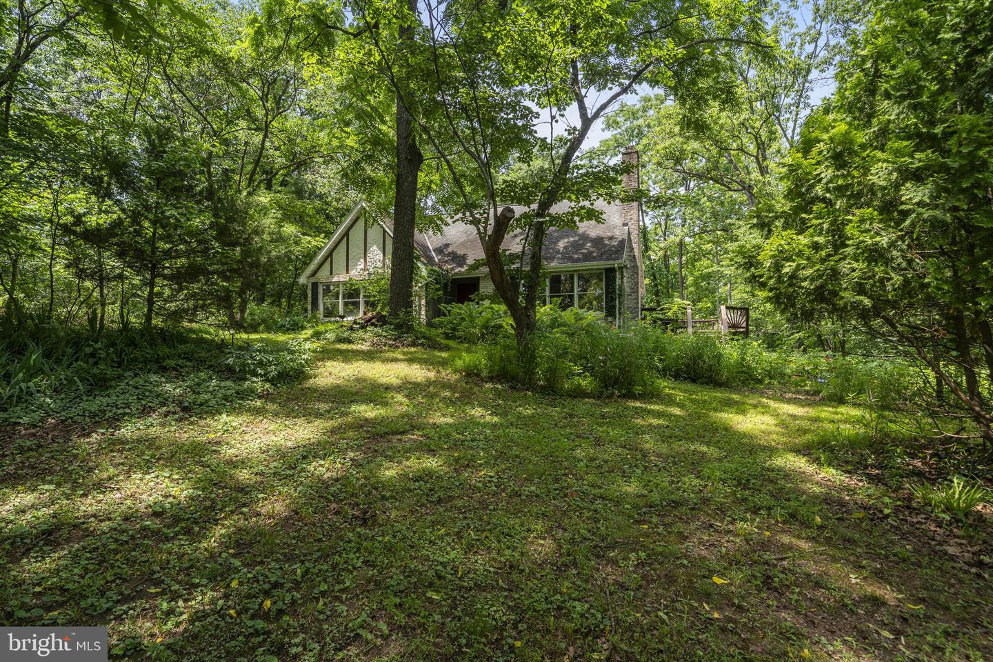 275 Hoffman Rd Property Photo 1