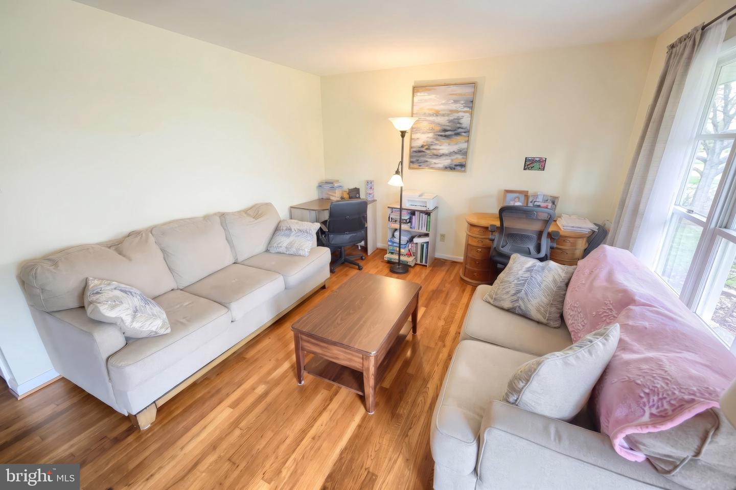 7 Elm Ave Property Photo 6