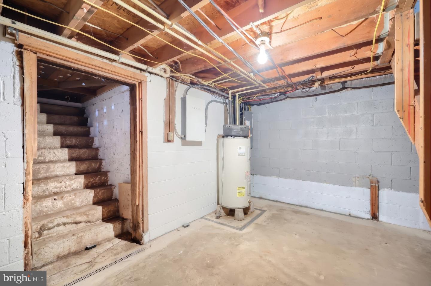 7 Elm Ave Property Photo 16