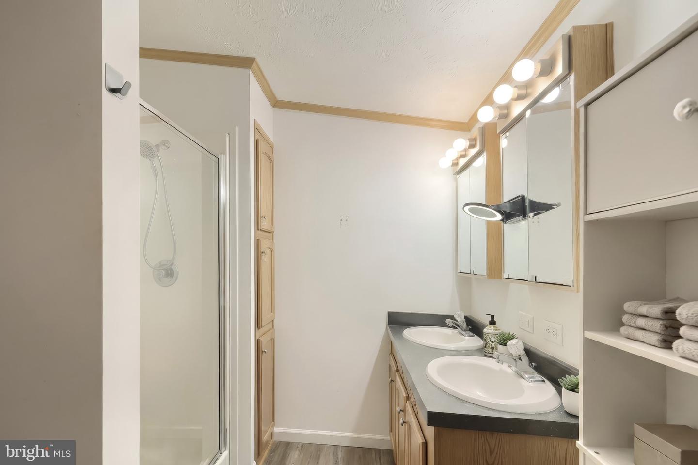 7 Elm Ave Property Photo 33