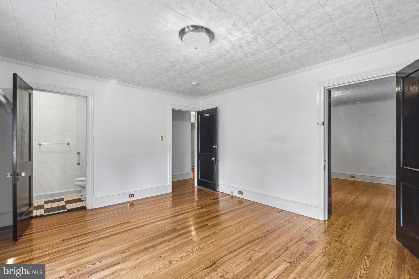 956 Fairfield Rd Property Photo 30