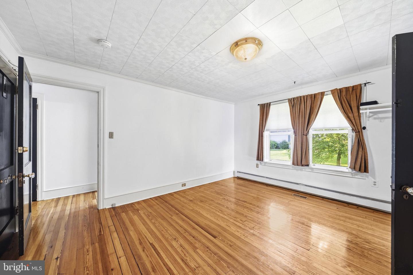 956 Fairfield Rd Property Photo 33