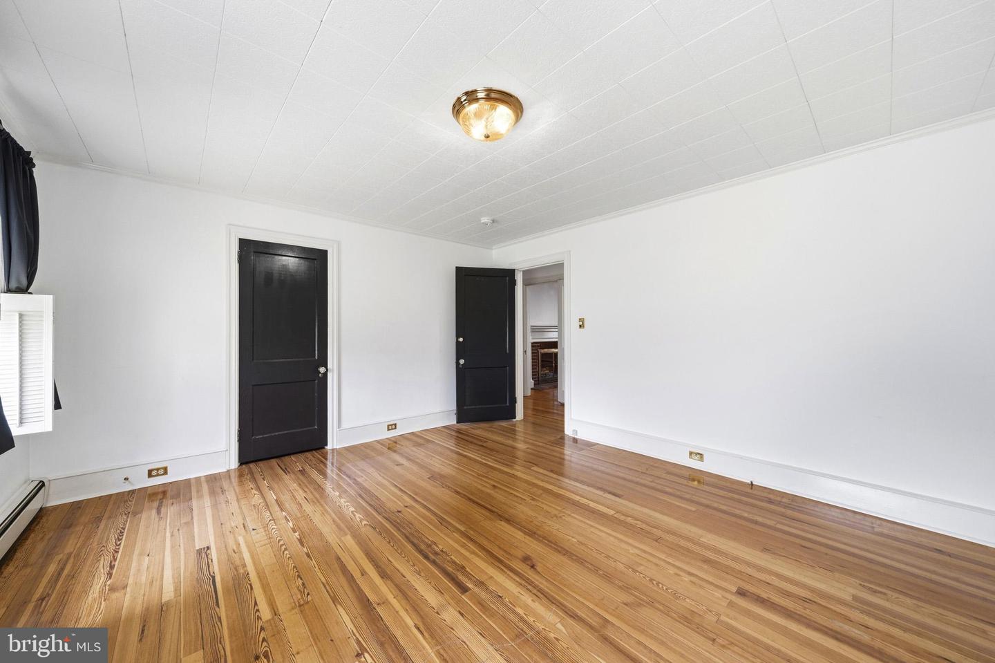 956 Fairfield Rd Property Photo 35