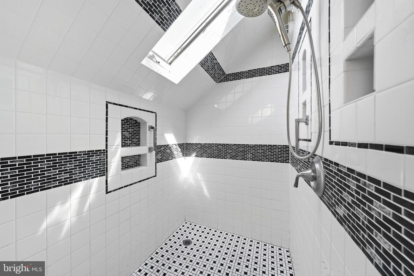 956 Fairfield Rd Property Photo 49