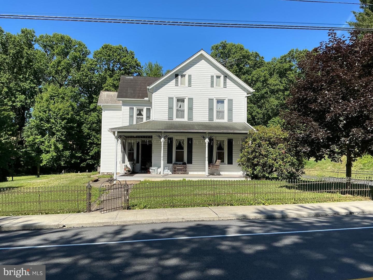 153 S MAIN ST