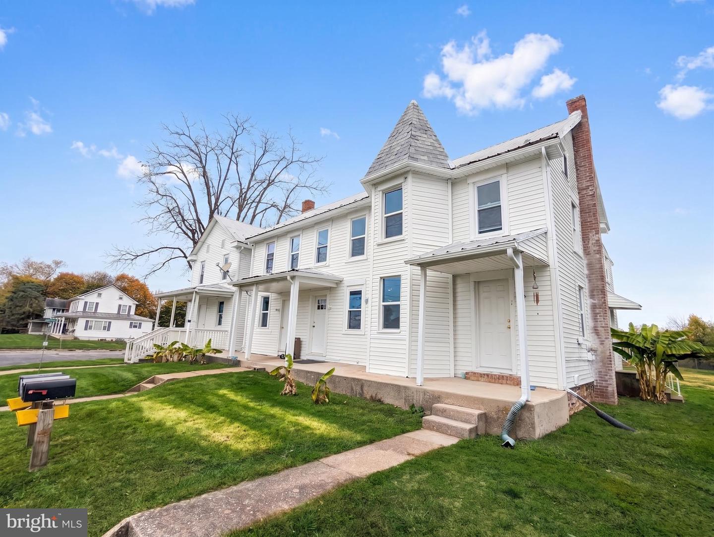 3754 BALTIMORE Property Photo 1