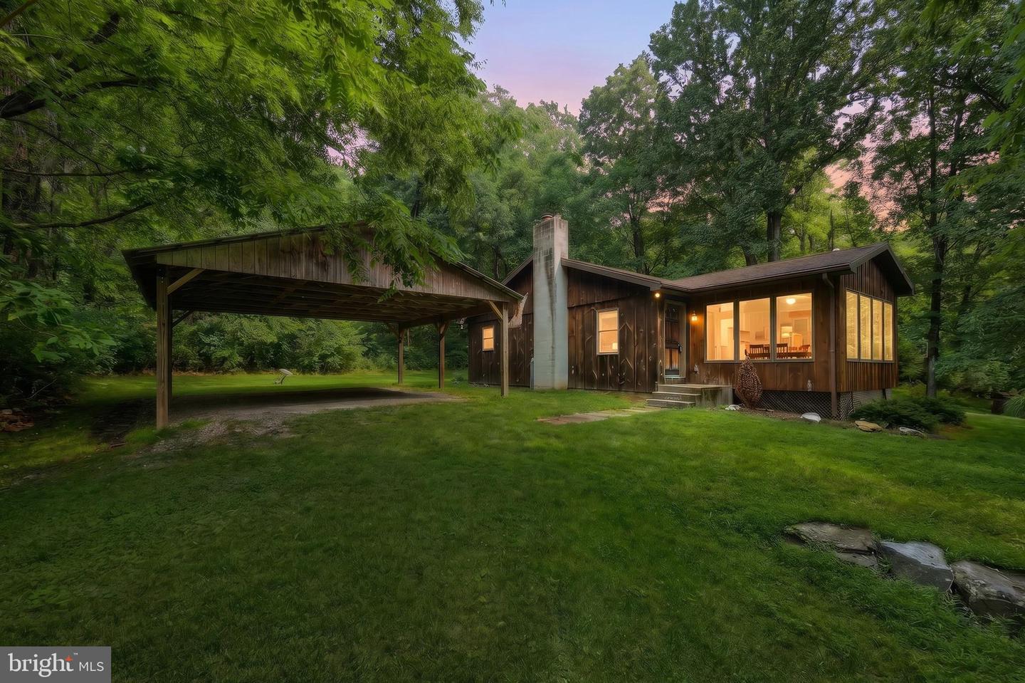 345 Moritz Rd Property Photo 3