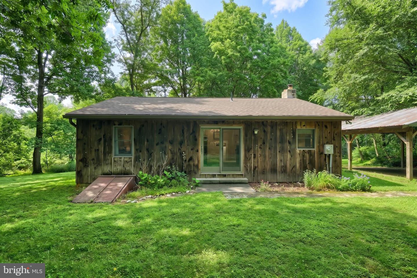 345 Moritz Rd Property Photo 4