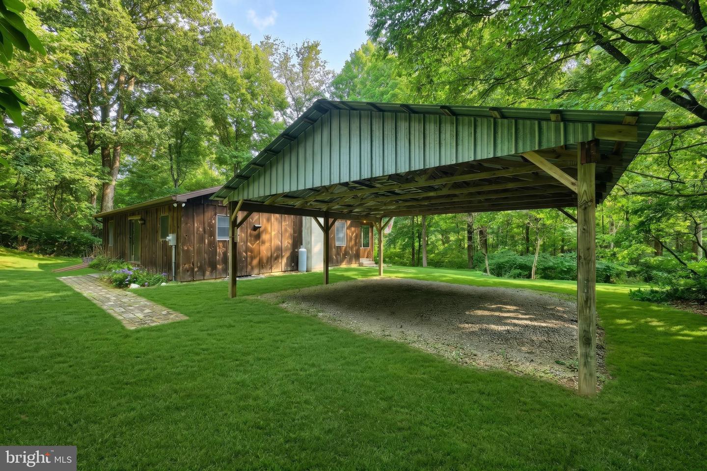 345 Moritz Rd Property Photo 16