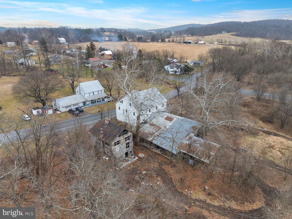 624 Center Mills Rd Property Photo 7